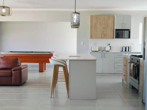 Beachfront getaway  Vacation rental in Western Cape