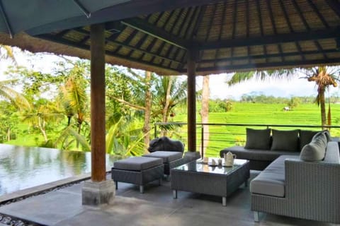 Peaceful 4 BR Ricefield View Y053A Villa in Ubud