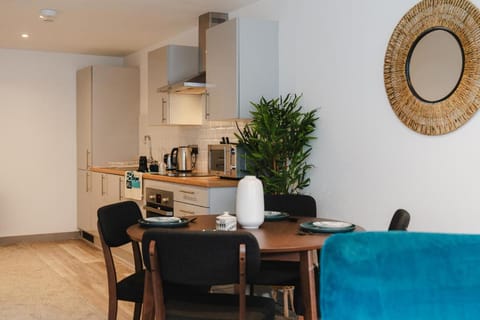 George House Modern Apartments by VICHY Bed and Breakfast in Hull