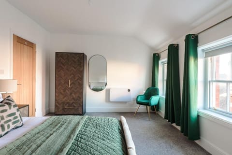 The Old Embassy by Guestz Apartment in Hull