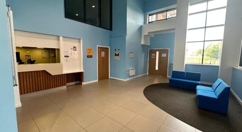 Adelphi Wharf Apartments by Beehosting Hotel in Salford