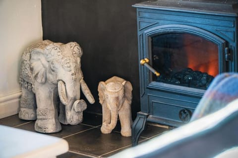 Milan Cottage - 2 Bedroom Cottage - Port Eynon Vacation rental in Wales