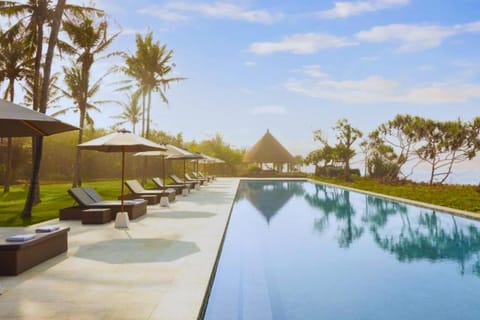 Paradise Island  8 BR Luxury Villa Withpool NE45 Villa in East Selemadeg