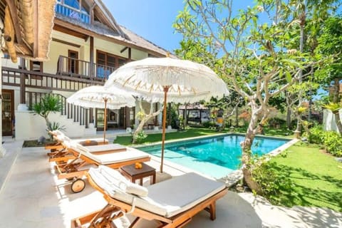 Green Garden 3 BR Private Pool Garden View IR110A Villa in Kuta Selatan