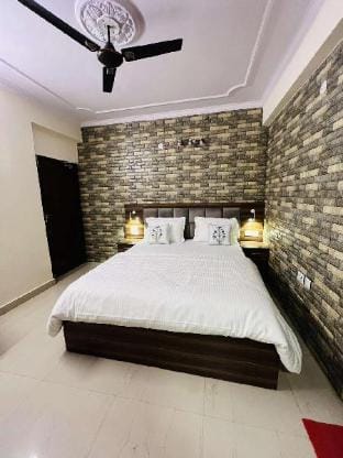 Luxur Inn - 3BHK Apartment Apartment in Jaipur
