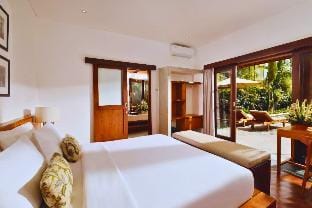 Celestial Mansion 3 BR Private Pool Villa NE48 Villa in North Kuta