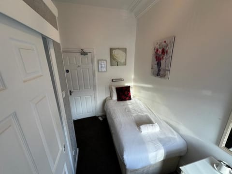 Ocean Road Rooms Inn in South Shields