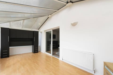 Skyvillion - 3bed Home Wgrdn For A Family Getaway Apartment in Stevenage