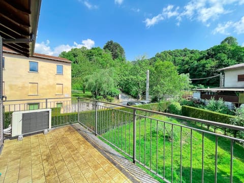 La Spiaggia apartment with private terrace Apartment in Bellagio