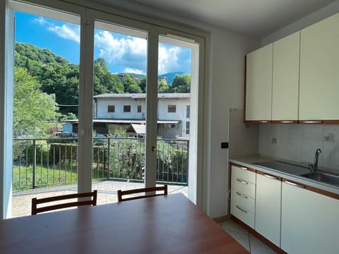 La Spiaggia apartment with private terrace Apartment in Bellagio