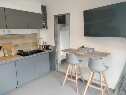 4 min Orléans 
maisonnette 
jardin
parking
privé Vacation rental in Centre-Val de Loire