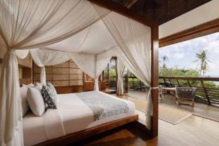 Precious Beach front 5 BR Private Villa Y036 Villa in West Selemadeg