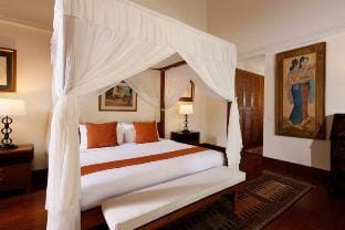 White Cambodia 3 BR Private Pool IR111A Villa in Kuta Selatan