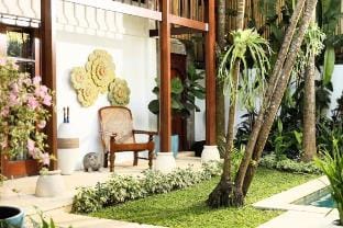 Classic 2 BR Villa Garden View AY01 Villa in Kuta Selatan