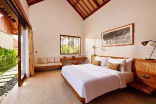 Lily Flower 3 BR Private Villa Beachfront Y041 Villa in Kerambitan