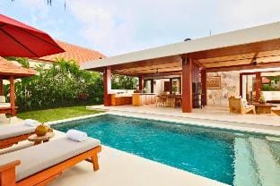 Lily Flower 3 BR Private Villa Beachfront Y041 Villa in Kerambitan