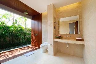 Lily Flower 3 BR Private Villa Beachfront ZN50 Villa in Kerambitan