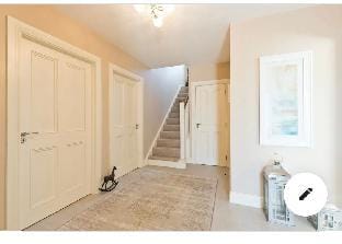 Modern Homestay Rooms 15 MINUTES to Dublin Airport Vacation rental in County Dublin