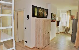 Venice CASA LEONARDO 7 Posti  Parking Apartment in Venice