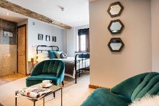 Lister at the Old Infirmary Apartment in Worcester