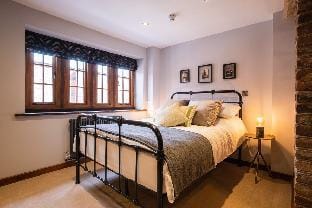 Maddox at the Old Infirmary Apartment in Worcester