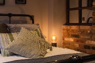 Maddox at the Old Infirmary Apartment in Worcester