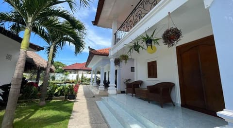Belvilla Pleasant Seaside Lovina Beach Hotel in Buleleng