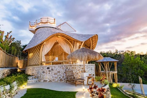 Camanta Penida - Adult Only Campground/
RV Resort in Nusapenida