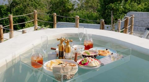 Camanta Penida - Adult Only Campground/
RV Resort in Nusapenida