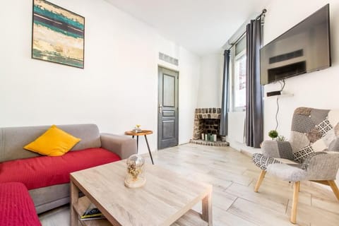 Cosy house 5 rooms 5 Bathrooms close commodities Vacation rental in Flanders