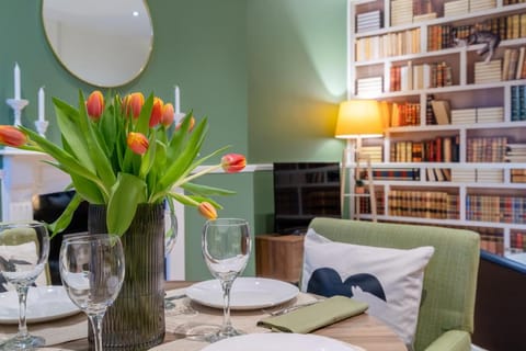 Regency Basement Apartment Apartment in Cheltenham