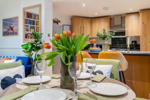 Regency Basement Apartment Apartment in Cheltenham