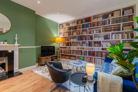 Regency Basement Apartment Apartment in Cheltenham