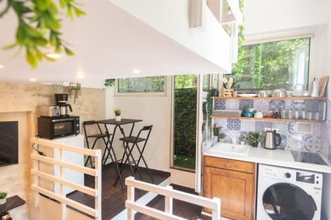 Duplex Parisien charmant en face métro13 Apartment in Paris