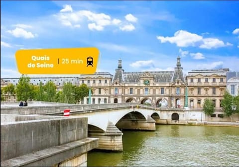 Duplex Parisien charmant en face métro13 Apartment in Paris