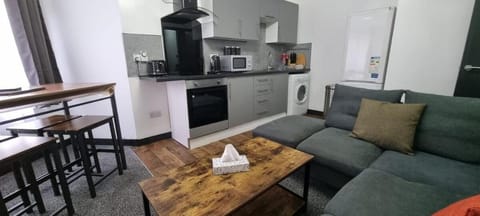 Clippie Court 3 Rooms 4 Bed Apt Vacation rental in Dundee