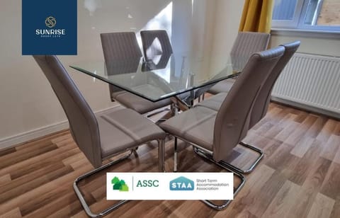 Entire 4 Bed House, 2 Bathrooms Vacation rental in Dundee