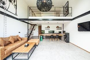 LOFT 4 Modern Spacious Loft 200m from Canggu beach Apartment in Mengwi