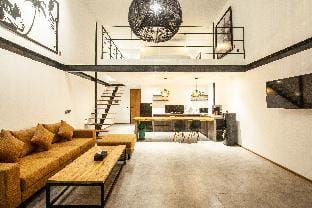 LOFT 4 Modern Spacious Loft 200m from Canggu beach Apartment in Mengwi