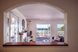 The Shack - Sunny Beach House Sweeping Water Views Vacation rental in Bicheno