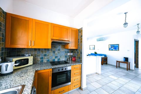 Azzurro Holiday Villas Villa in Peyia