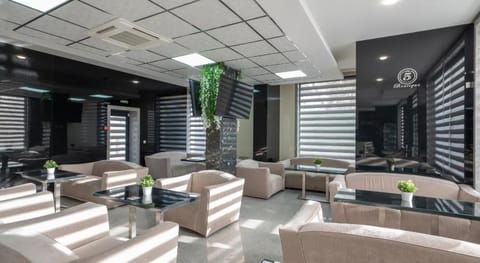 Hotel Boutique 5 - Free parking - Free breakfast - Free internet - EVSE Hotel in Sofia