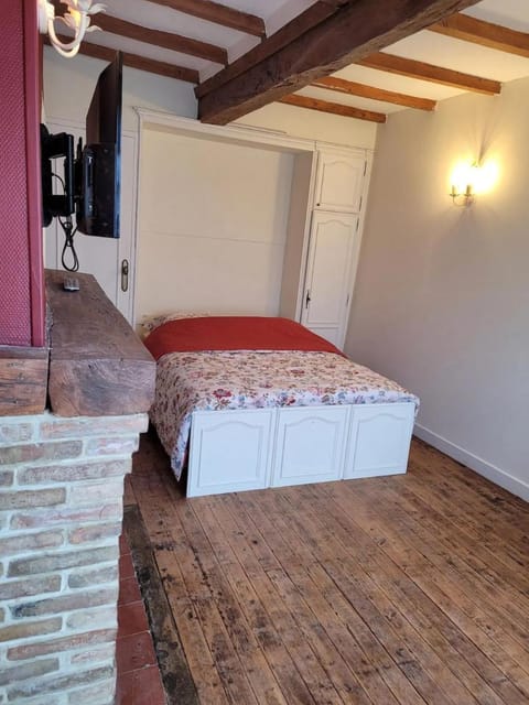 Chambres d’Hôtes Chez Claire Bed and Breakfast in Normandy