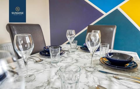 Central House Games Free Parking 2.5 Baths Vacation rental in Dundee