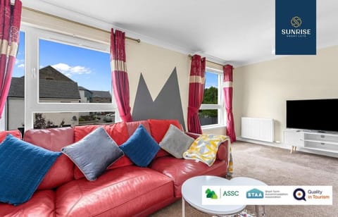 Central House Games Free Parking 2.5 Baths Vacation rental in Dundee