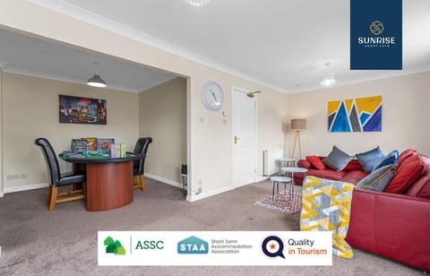 Central House Games Free Parking 2.5 Baths Vacation rental in Dundee