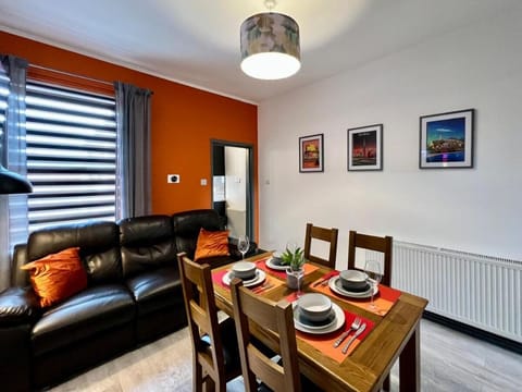 Birkin House - Contractors or Family Holidays Vacation rental in Nottingham