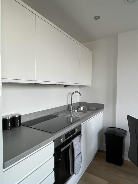 Amazing Views of the City Apartment in Stretford