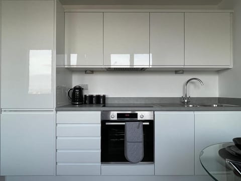 Amazing Views of the City Apartment in Stretford