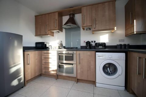 No.1 Beach Walk by SSW - FREE Parking Apartment in Swansea